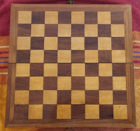 Jeu d'échec en ivoire et plateau en érable