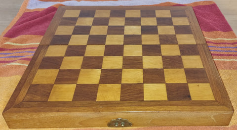 Jeu d'échec en ivoire et plateau en érable